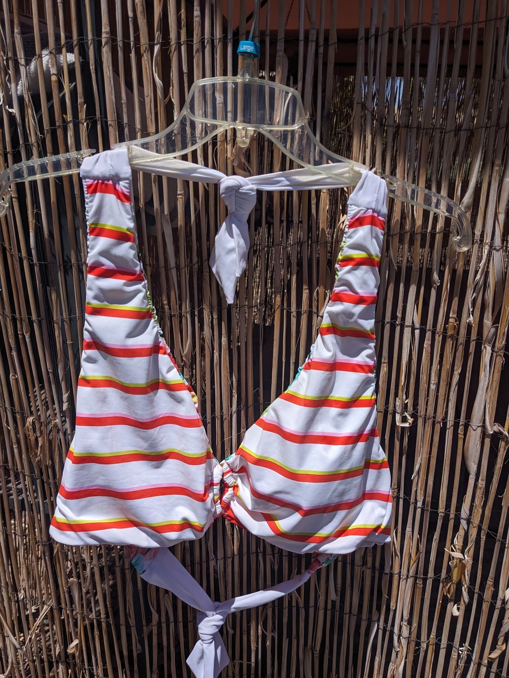 💐Reversible Trina Turk White Tropical Floral Print And Stripes Bikini Top